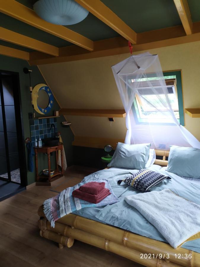Oeroeboeroe Apartamento Roderesch Exterior foto